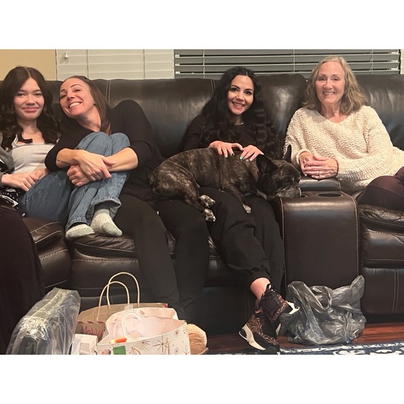 Meet your Posher, Dena - Picture 10 of 15